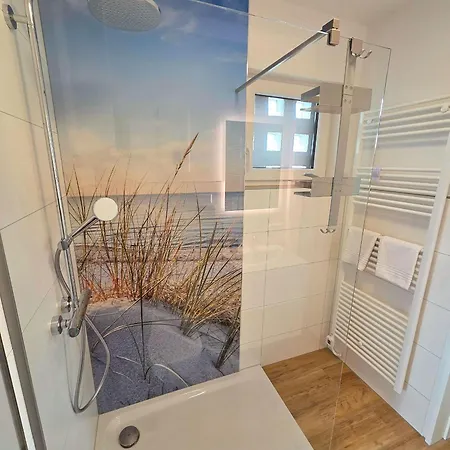 Hohes-ufer-moewennest * Hohwacht